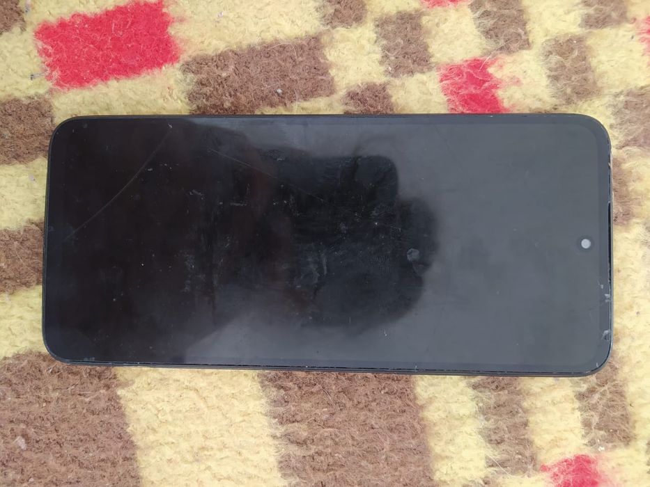 Продам Redmi 12  память 250 гб