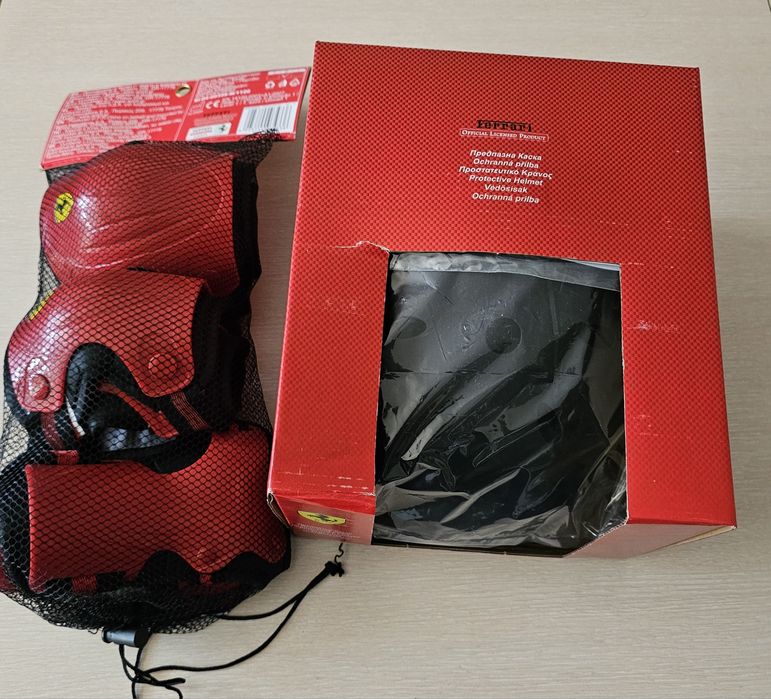 Неизползвани Ferrari детска каска и протектори размер М