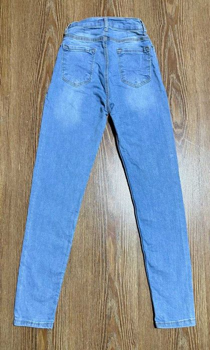 Джинсы фирменные на девочку/подростка