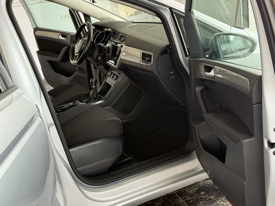 Volkswagen Touran 1.6 TDI 110 CP 11/2016 7 locuri Euro 6 SE POATE IN RATE