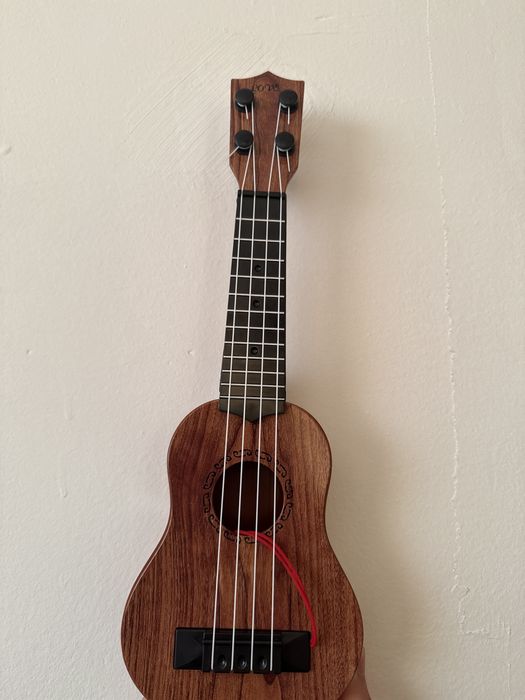 Гитара игрушечный