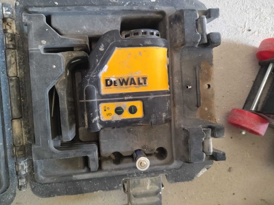 Лазерен нивелир DeWalt