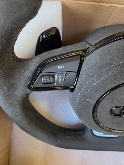 Волан Audi A3 A4 A5 A6 A7 A8 Q3 Q5 Q7 Ауди А6 S-line рязан с алкантара