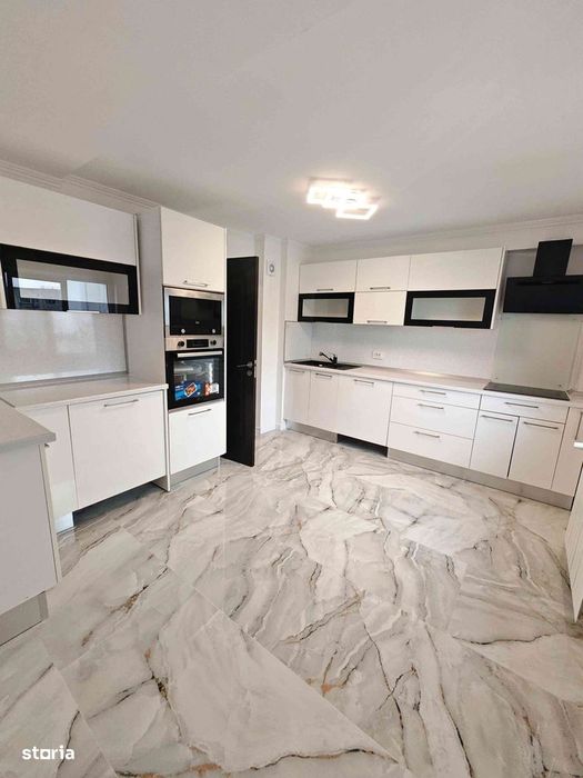 Decebal - Apartament 4 camere / Renovat complet/ Decomandat