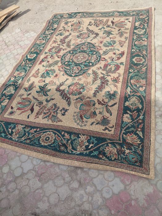 Ұстанған кілемдер  сатамын