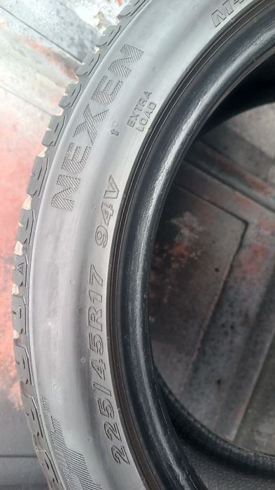 225/45/17 Nexen .