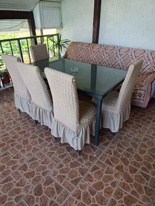 Camere de închiriat.
