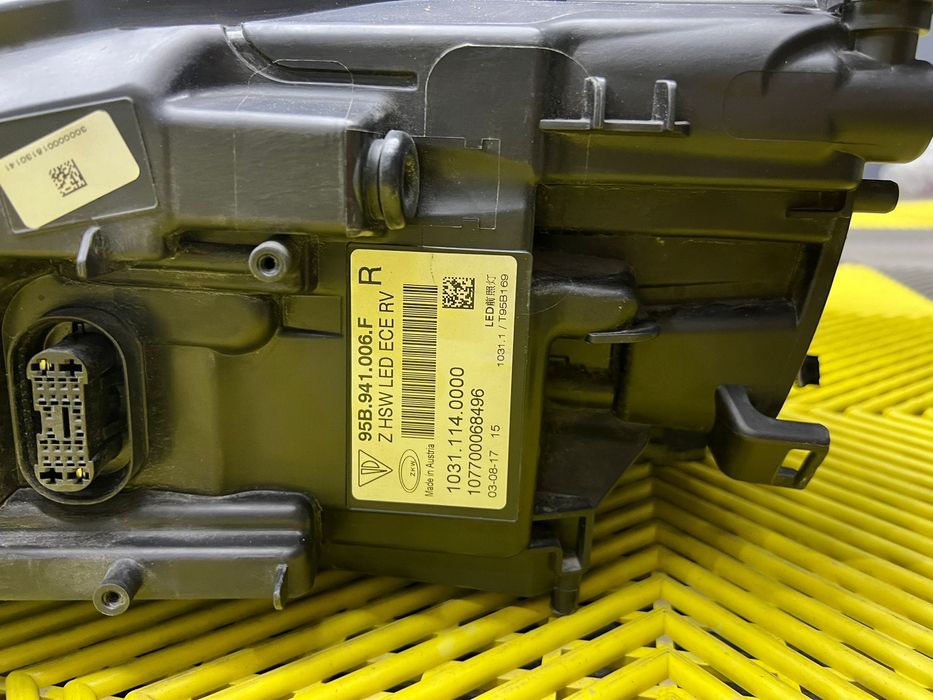 Фар за Порше Макан