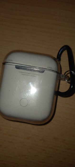 Продам аирподцы оригинал