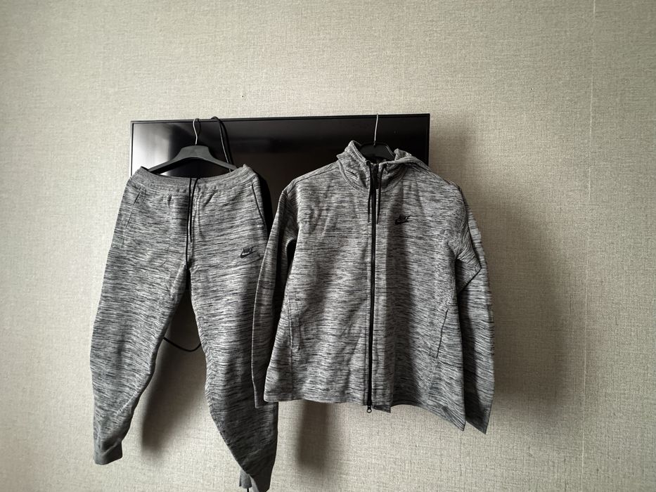 Оригинален дамски  анцуг Nike