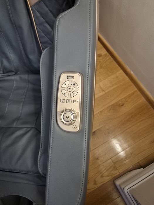 Fotoliu de masaj QUITUS, cu Incalzire, Bluetooth, Display, Ecran tacti