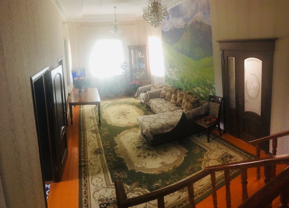 Добротный дом в Самал-1