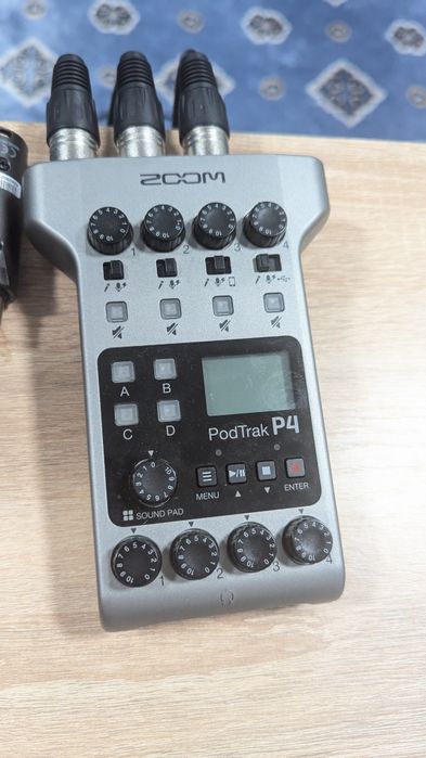 Zoom Pod Trak P4 аудио рекордер