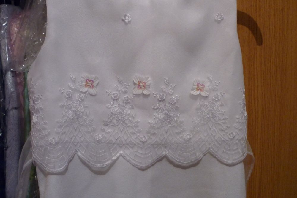 Vand rochita fetite alba pentru mireasa mica BONNIE JEAN 12 ani