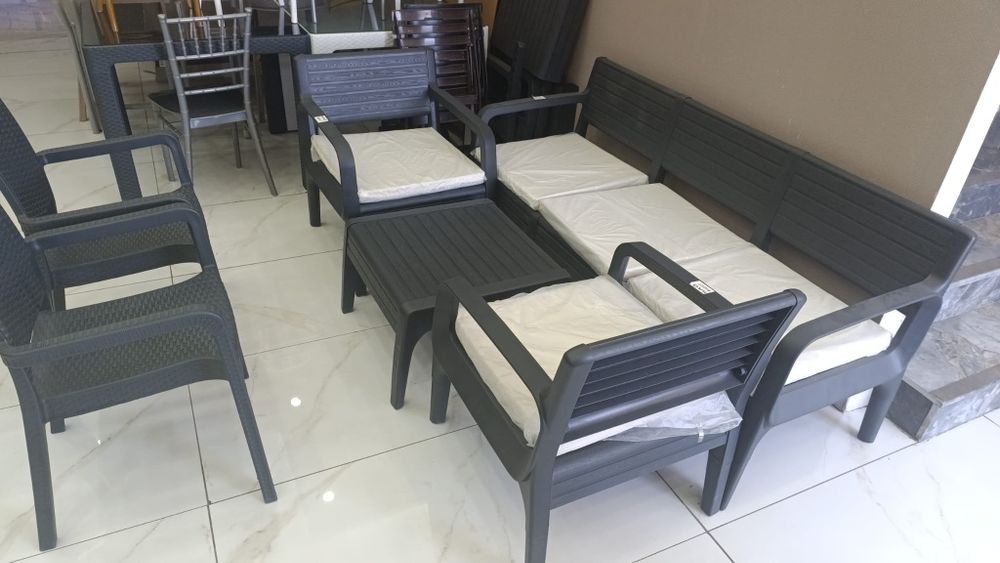 Vand pentru terasa, bancheta / mobilier cu masuta