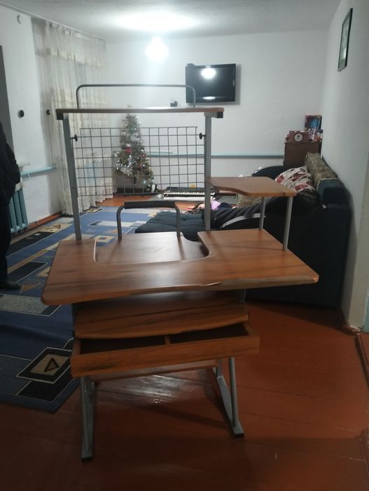 Компьютерный стол