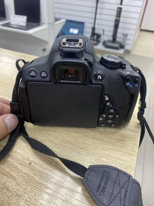 Фотоаппарат Canon 650d (TM79)