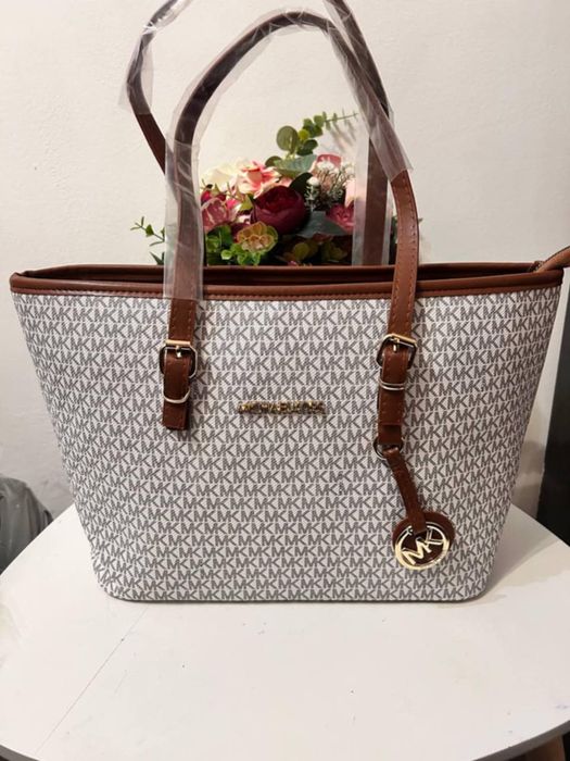 Genți și rucsacuri