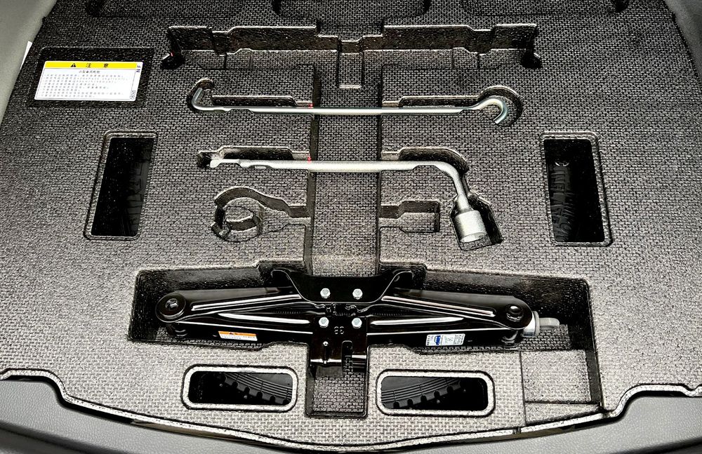 Toyota camry LE JAPAN 100% VIN