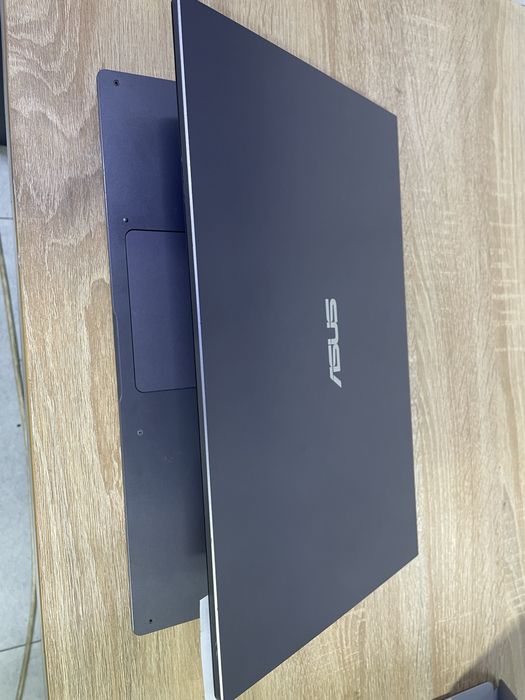 Ноутбек asus sonicmaster