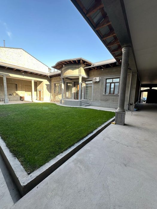 Бетонка New Arbat нинг рупараси 6 сот 5 хона