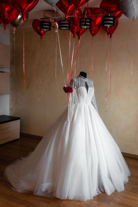 Vând rochie de mireasă model prințesă – elegantă și deosebită