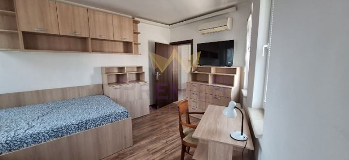 Дава се под наем Тристаен апартамент в Варна, Лятно кино Тракия - 60 кв.м за 561 € - Снимка #3