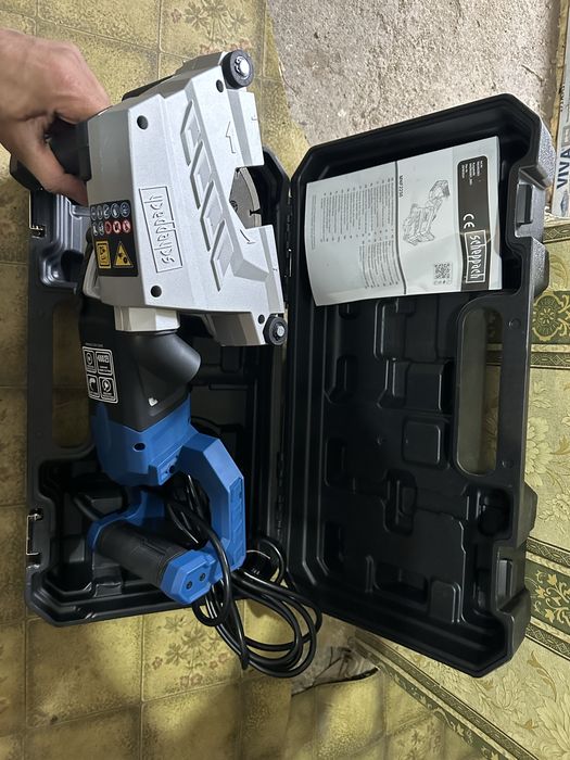 Фреза за канали,перфоратор и прахосмукачка