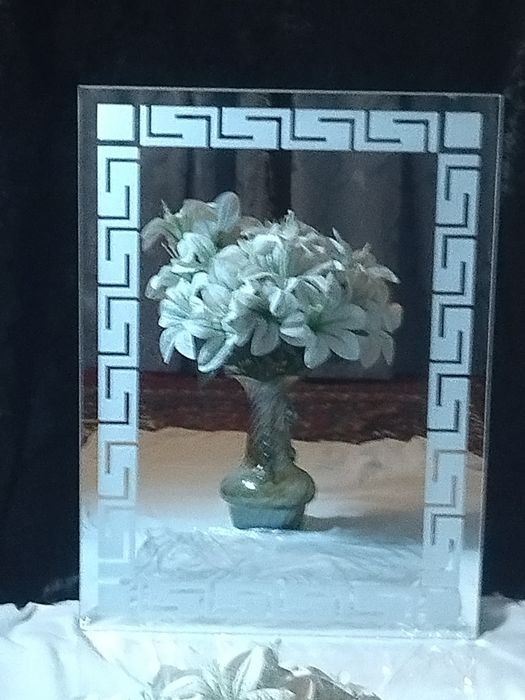 Ванный зеркало и полка цехдан.