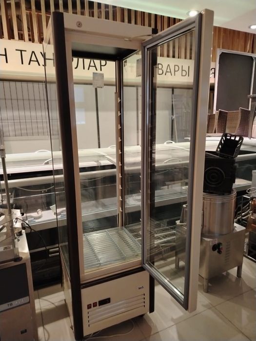 Холодильная витрина