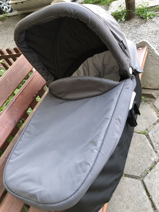 Продавам детска количка Graco EVO 3 в 1