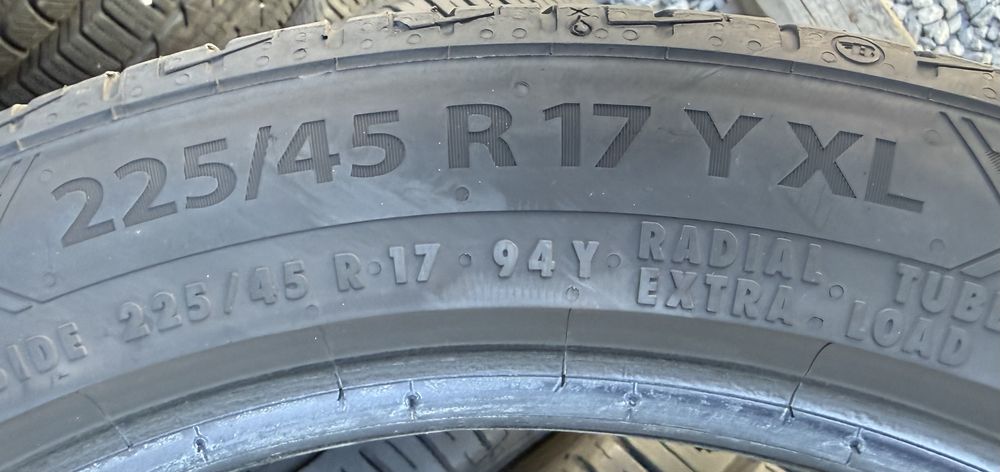 4бр 225/45/17 на 6мм с 19дот Барум