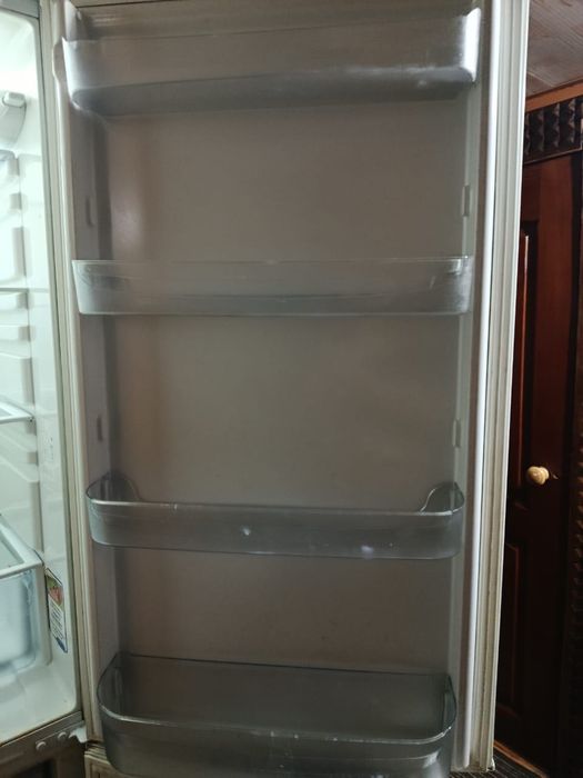 Продаю холодильник Самсунг