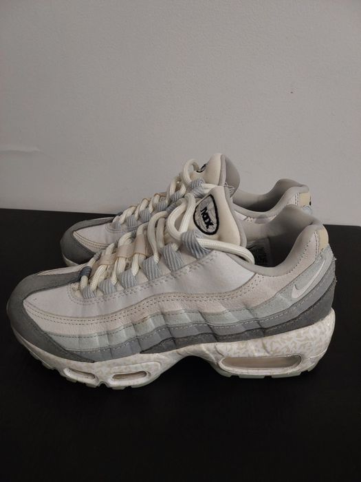 Adidasi Nike Air Max 95 QS Light Bone