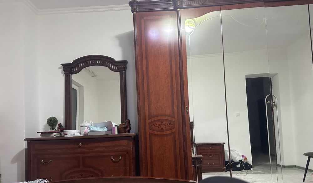 Спальный гарнитур