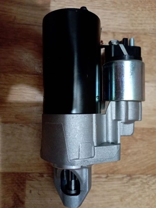 Продам стартер оригинал на мерседес