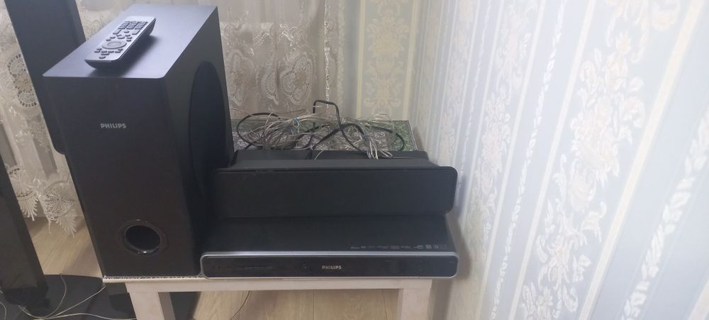Продам домашний кинотеатр Pilips.