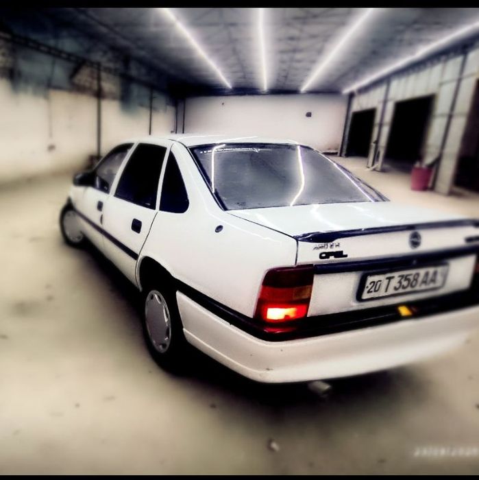 Opel vectra 1994 yil 1.8 divigatel yoqilgʻi gaz benzin 100 tali metan