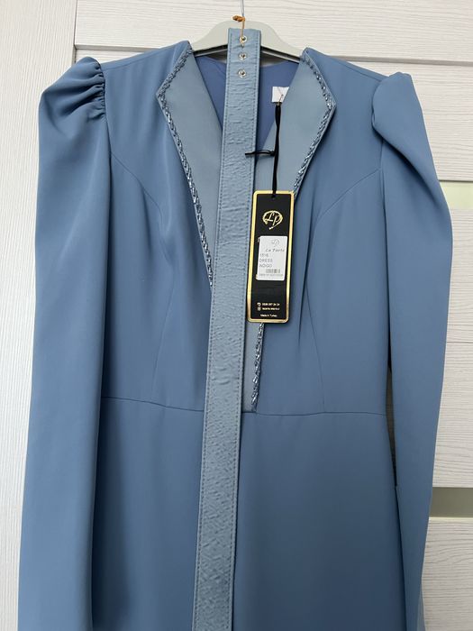 Продам новое платье