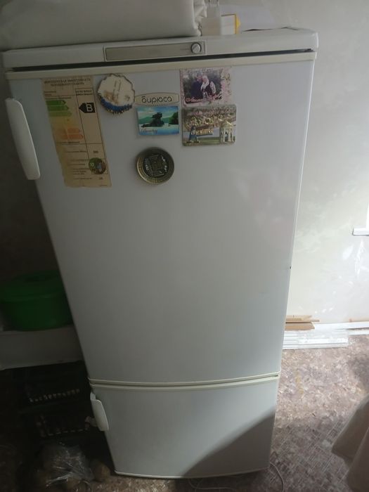Холодильник Бирюса