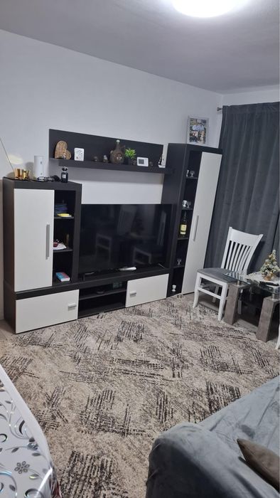 Apartament 2 camere, renovat complet – Centru Vișeu de Sus