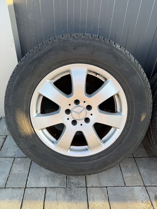 ML164 Mercedes 235*65*17