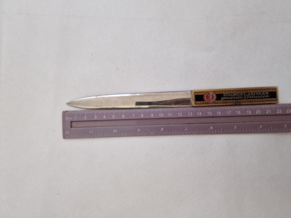 Deschizător scrisori