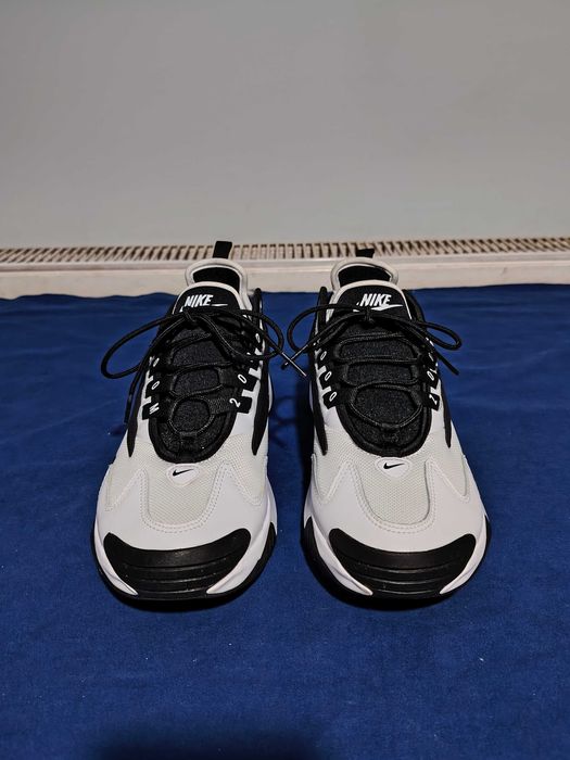 NIKE ZOOM 2K adidași mărimea 40, interior 25,5 cm.