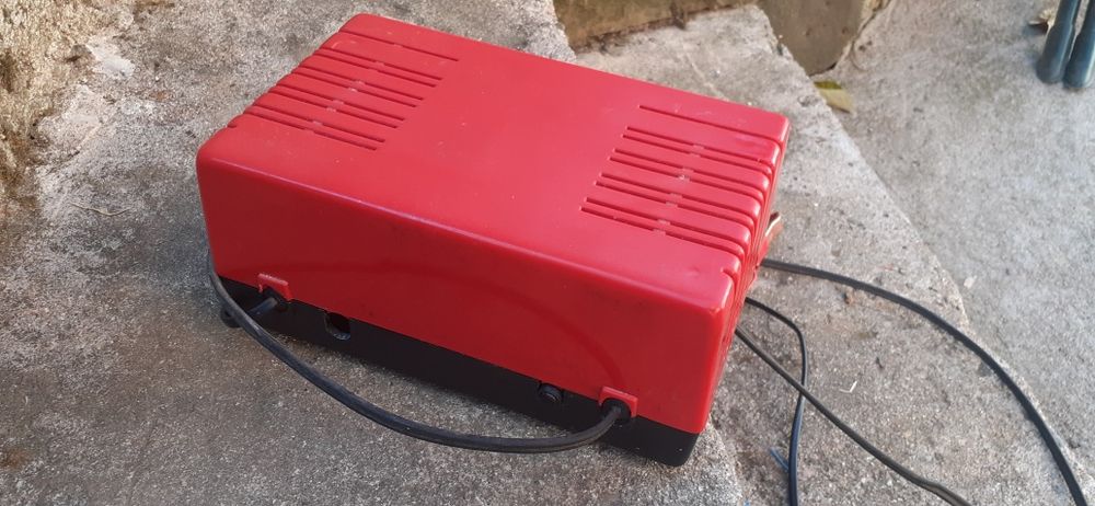 Зарядно устройство