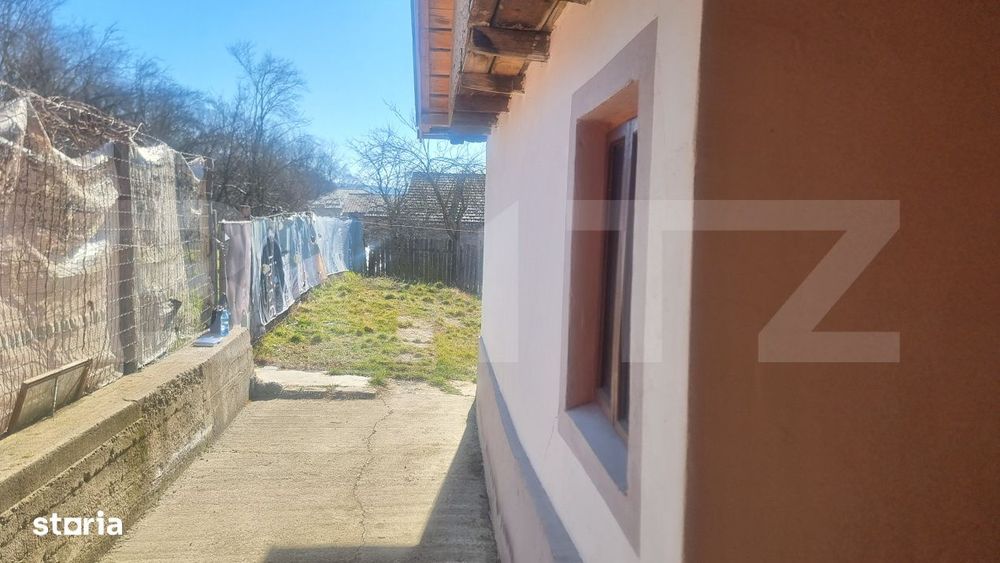 Casa renovata plus teren 2000 mp ,VARBILA