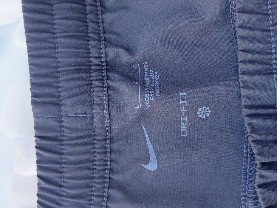Къси панталонки  Nike  -L номер