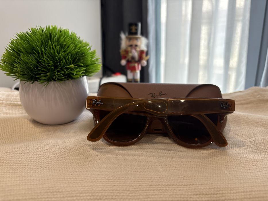 Ray-Ban Meta Skyler — умные очки