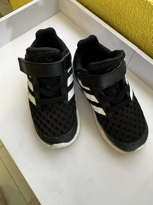 Adidas маратонки