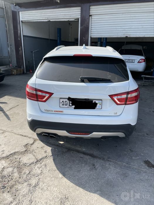 Lada vesta cross 1.8 sotiladi